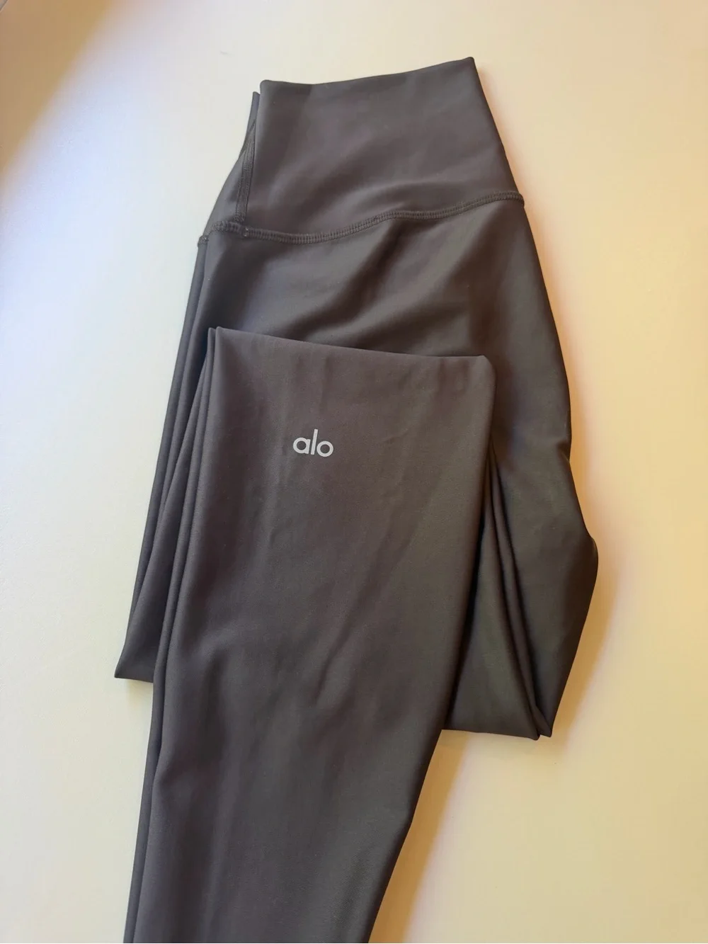 ALO Yoga High-Waist Airlift Brown Leggings